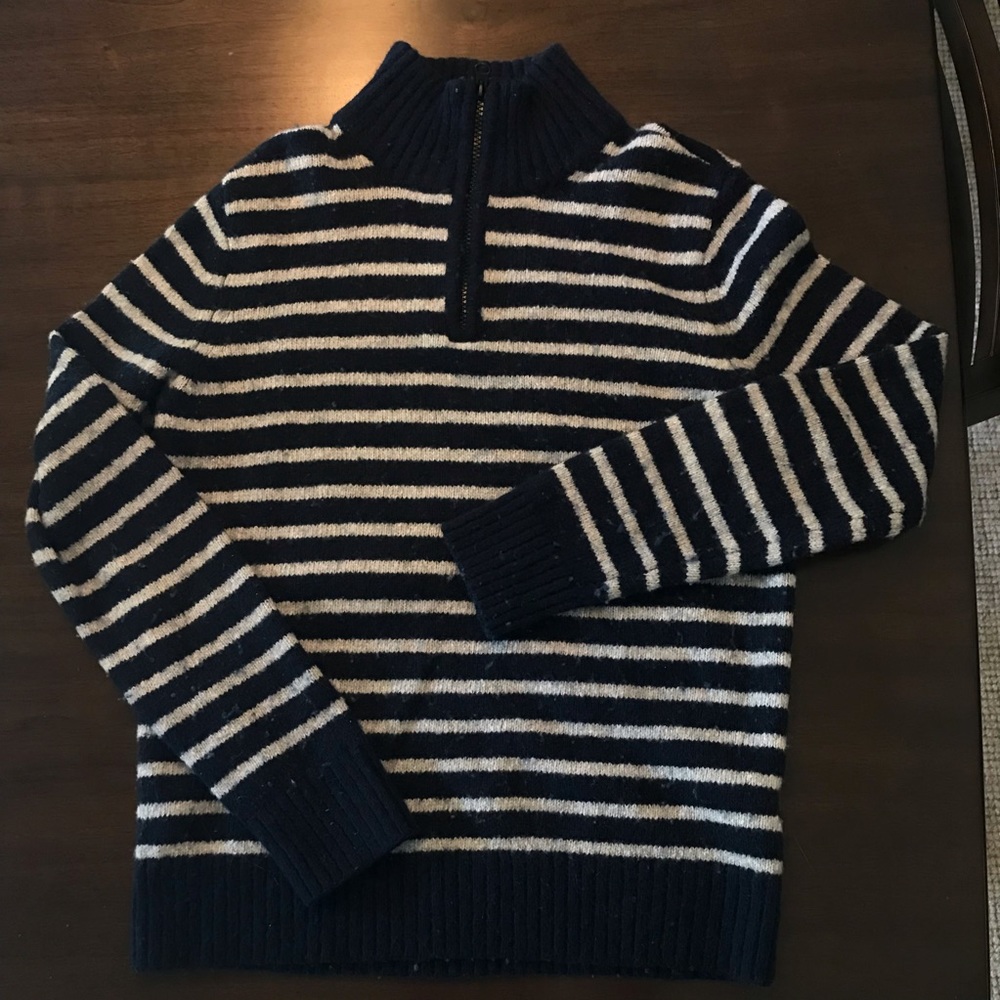 American Eagle White/Navy Striped Sweater